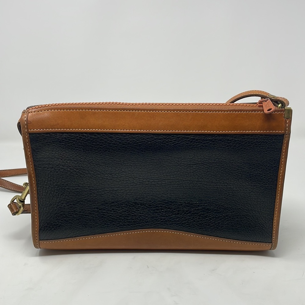 Vintage Dooney & Bourke Leather Crossbody🖤 - Picture 3 of 16